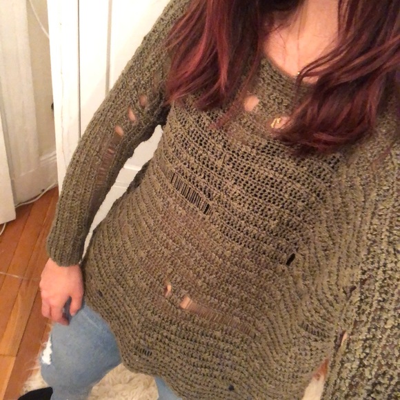 LF Sweater - Picture 1 of 3